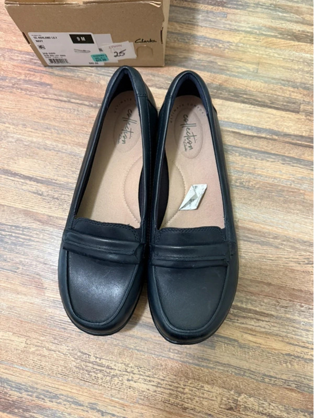 Clark’s Ashland Lilly navy flats size 9